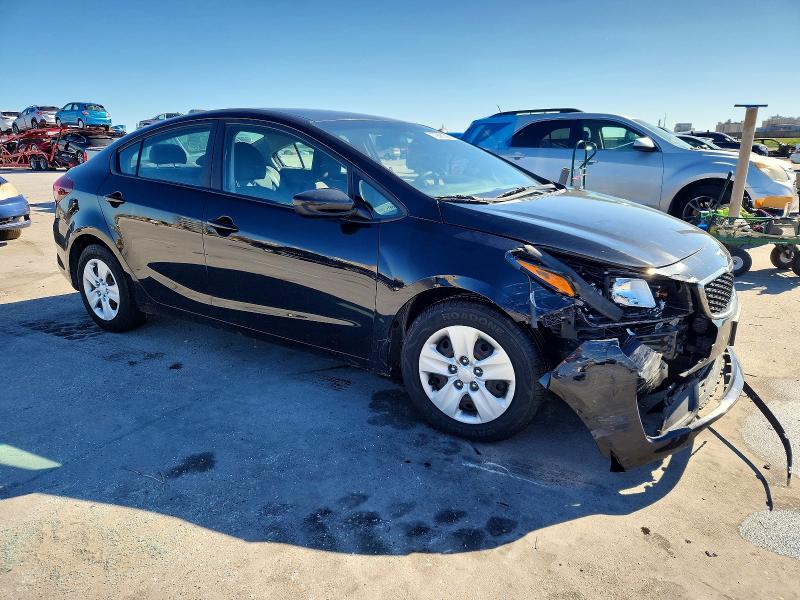 Photo 4 from auction – 2017 KIA FORTE with VIN 3KPFK4A71HE040209