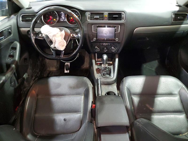 Photo 8 from auction – 2017 VOLKSWAGEN JETTA with VIN 3VWDB7AJ3HM375379