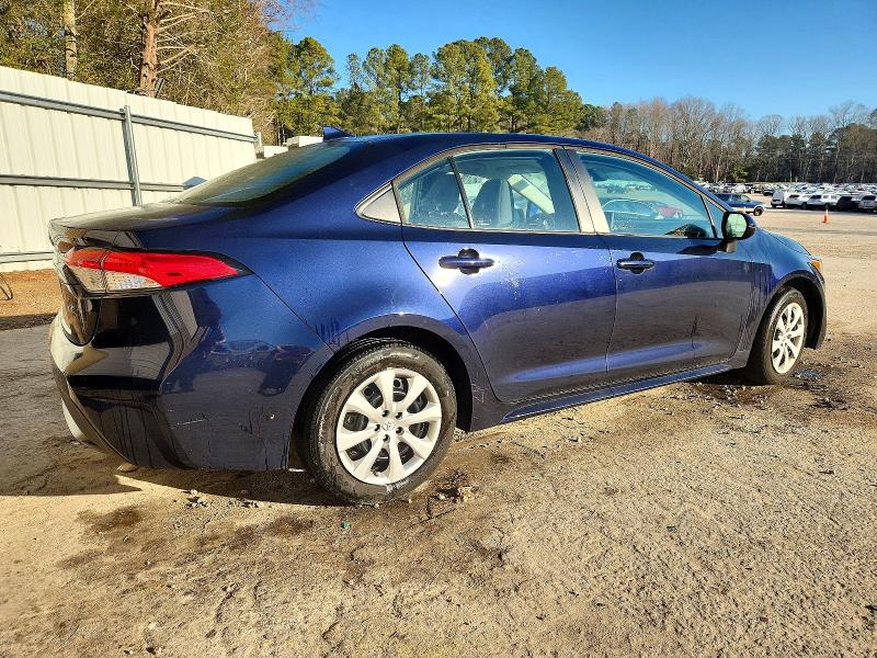 Photo 3 from auction – 2022 TOYOTA COROLLA LE with VIN 5YFEPMAE8NP364053