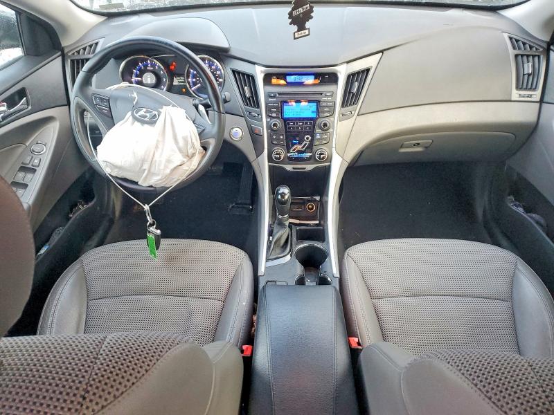 Photo 8 from auction – 2013 HYUNDAI SONATA SE with VIN 5NPEC4AB0DH505128