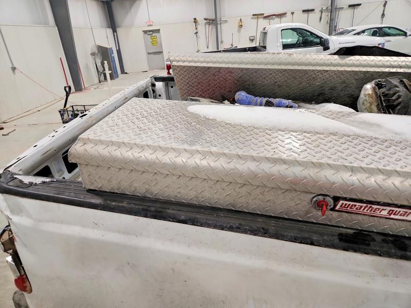 Photo 10 from auction – 2010 FORD F250 with VIN 1FTNF2A54AEB29311