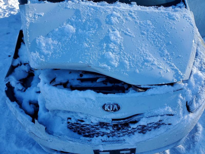 Photo 12 from auction – 2014 KIA RONDO with VIN KNAHT8A37E7067448