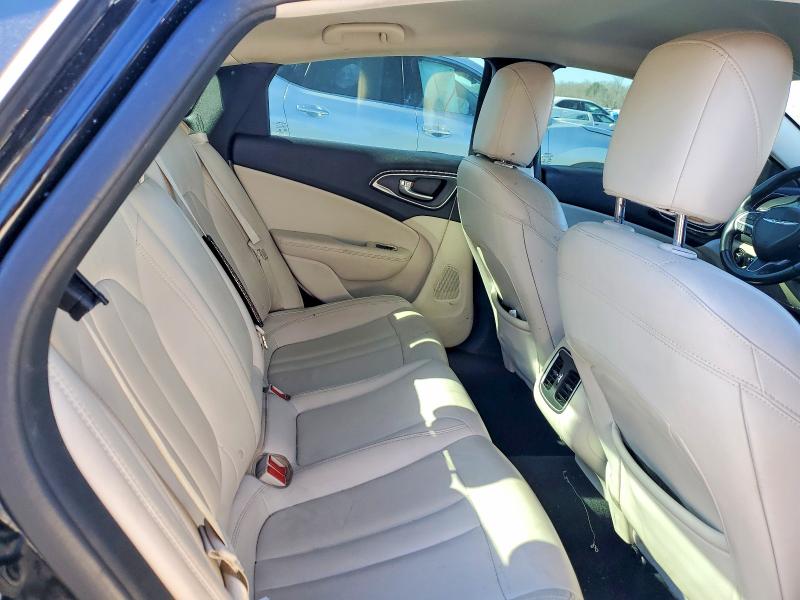 Photo 10 from auction – 2015 CHRYSLER 200 with VIN 1C3CCCCB8FN564983