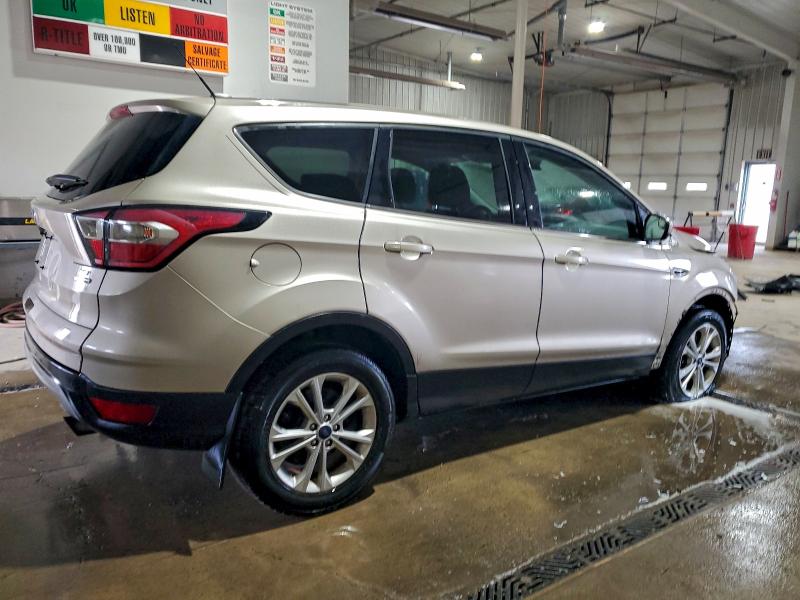 Photo 3 from auction – 2017 FORD ESCAPE SE with VIN 1FMCU9GD5HUB72426