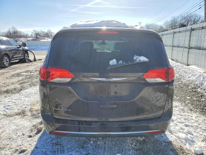 Photo 6 from auction – 2017 CHRYSLER PACIFICA with VIN 2C4RC1BG1HR542725