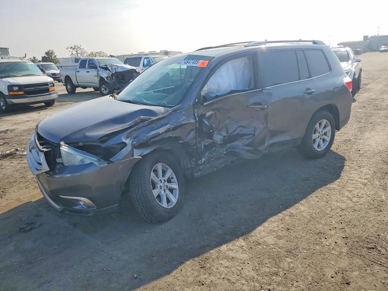 Photo 1 from auction – 2013 TOYOTA HIGHLANDER with VIN 5TDBK3EH5DS178363