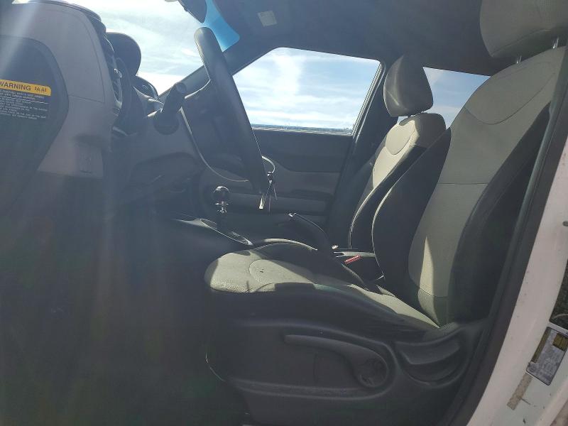 Photo 7 from auction – 2014 KIA SOUL with VIN KNDJN2A27E7072684