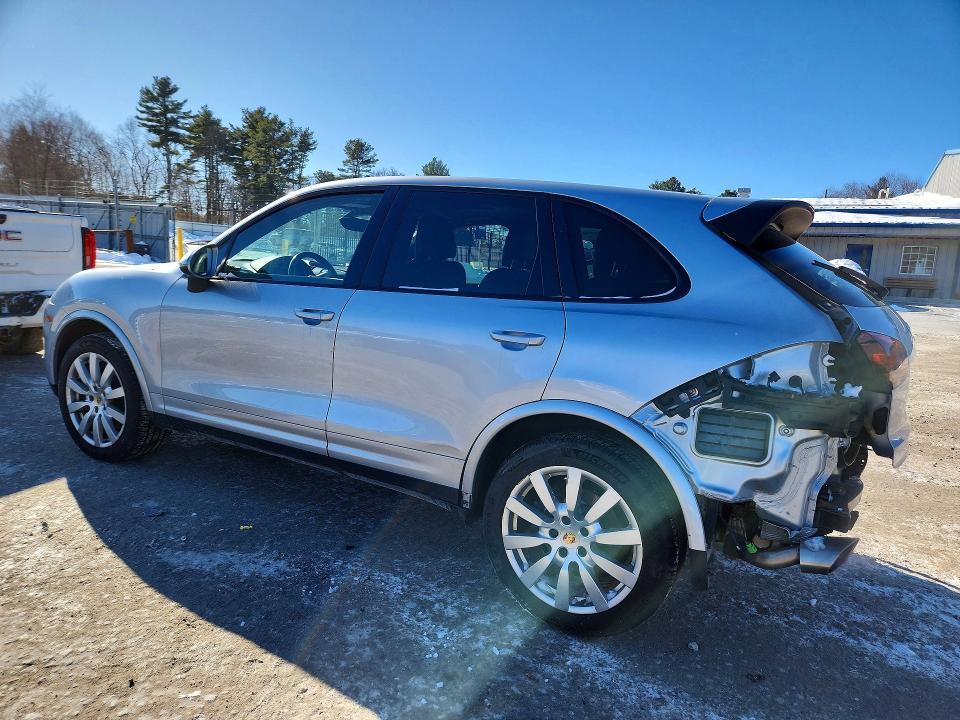 Photo 2 from auction – 2017 PORSCHE CAYENNE with VIN WP1AA2A25HKA80357