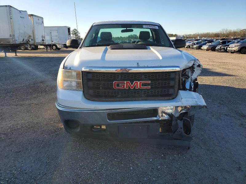Photo 5 from auction – 2013 GMC SIERRA C25 with VIN 1GT01ZCG7DF228199