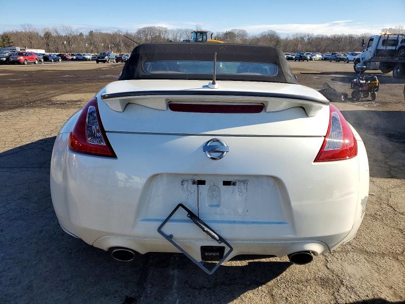 Photo 6 from auction – 2010 NISS 370Z with VIN JN1AZ4FH6AM304350