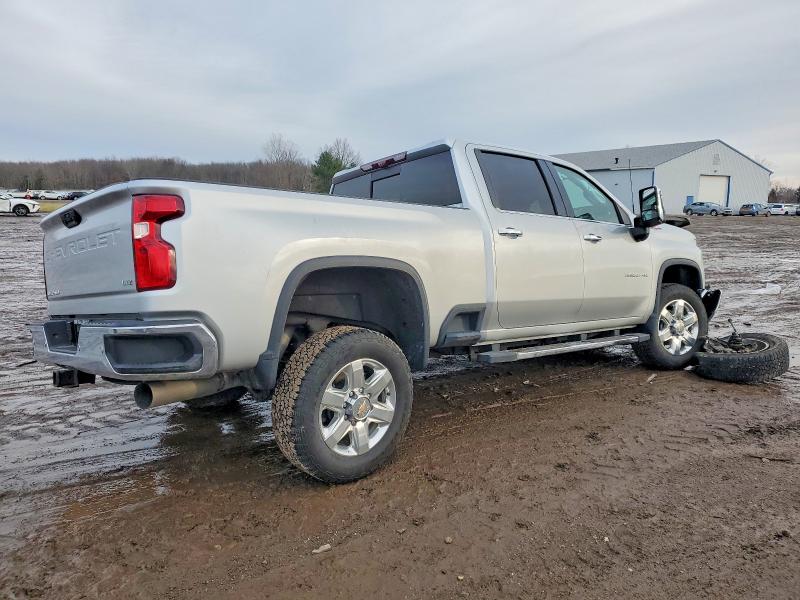 Photo 3 from auction – 2021 CHEVROLET SILVERADO with VIN 1GC4YPEY9MF213355