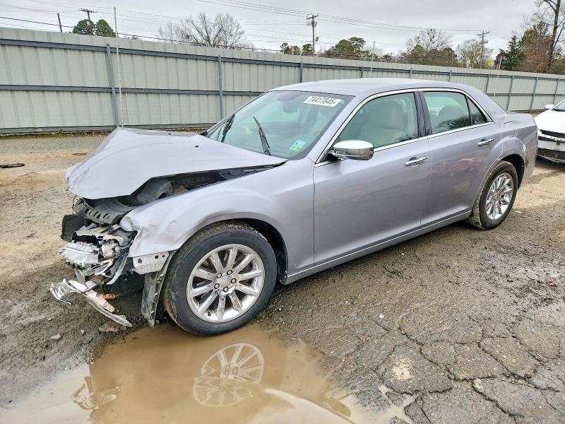 CHRYSLER 300C 2014 with VIN 2C3CCAET6EH117649 - Photo from auction