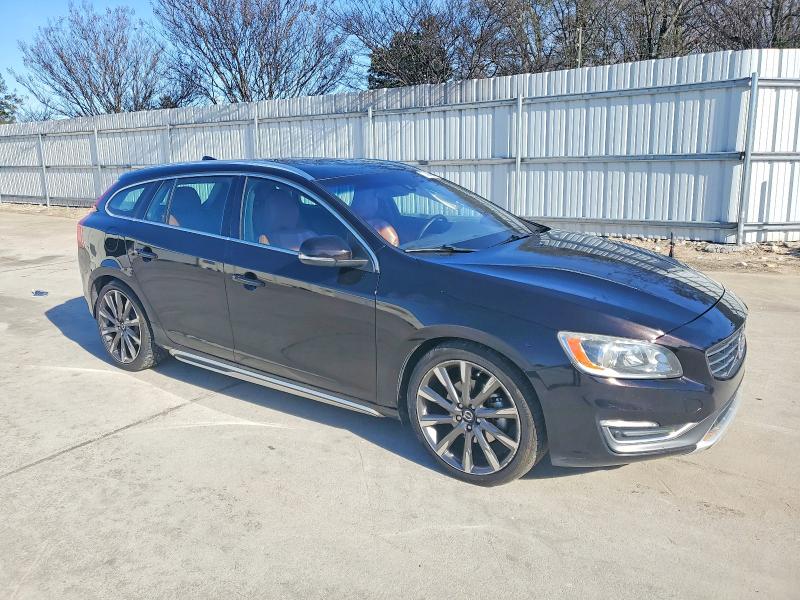 Photo 4 from auction – 2015 VOLVO V60 PREMIE with VIN YV140MEB0F1186803