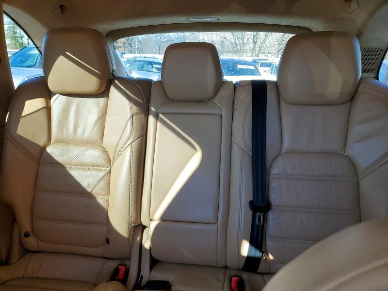 Photo 10 from auction – 2014 PORSCHE CAYENNE TU with VIN WP1AC2A20ELA80234