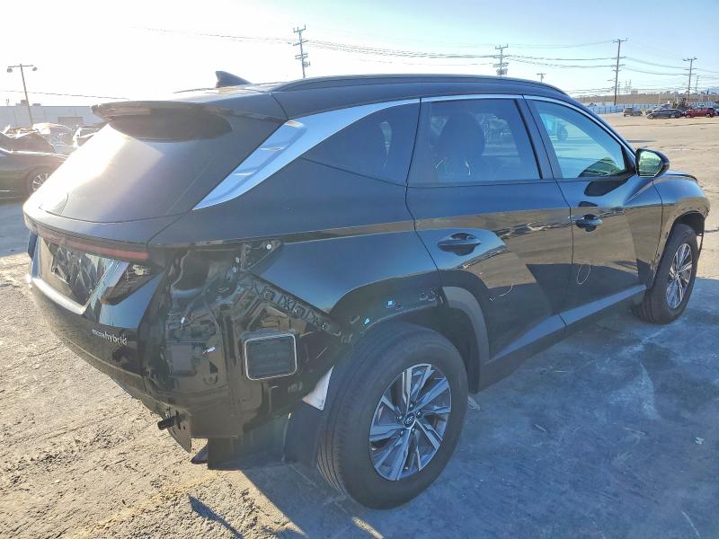 Photo 3 from auction – 2023 HYUNDAI TUCSON BLU with VIN KM8JBCA10PU106406