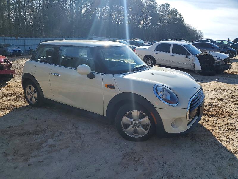 Photo 4 from auction – 2016 MINI COOPER with VIN WMWXP5C56G2D14720