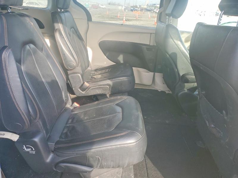 Photo 11 from auction – 2019 CHRYSLER PACIFICA T with VIN 2C4RC1BG8KR594005