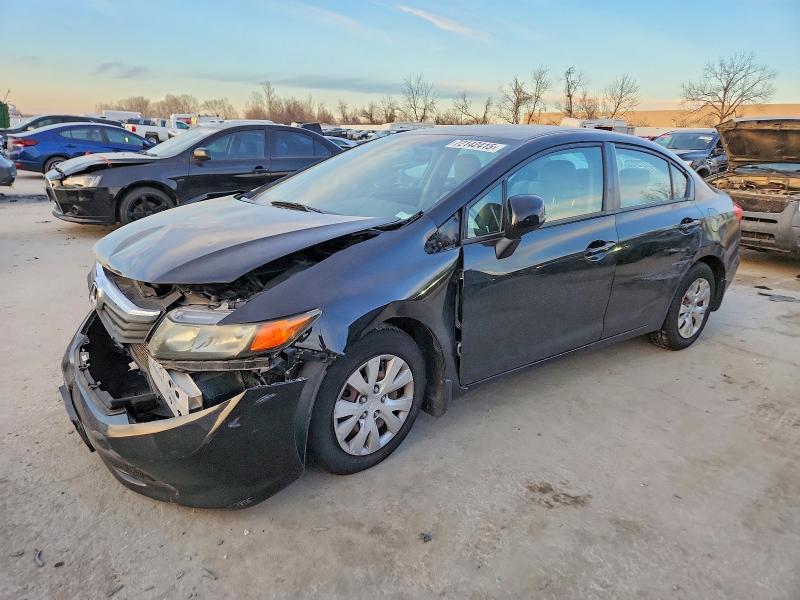 HONDA CIVIC LX 2012 مع رقم تعريف المركبة 2HGFB2F57CH604147 - صورة من المزاد