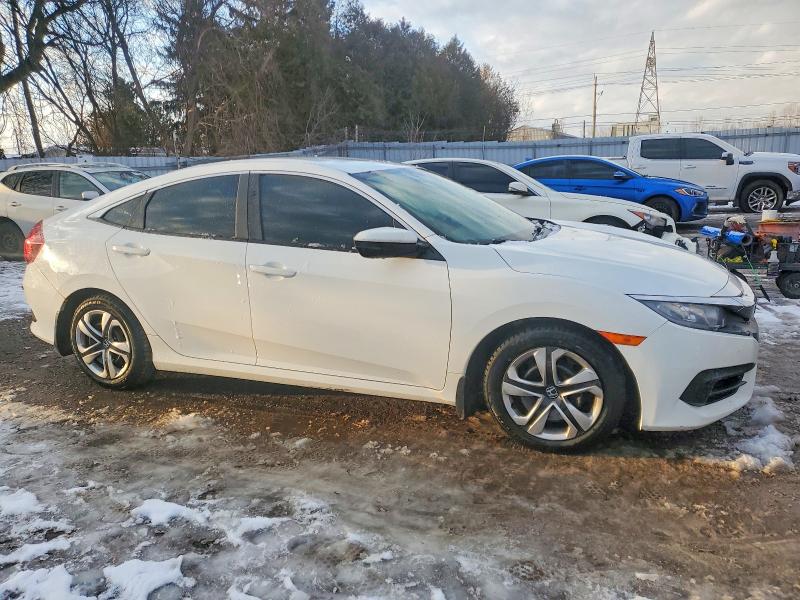 Photo 4 from auction – 2017 HONDA CIVIC with VIN 2HGFC2F57HH017192