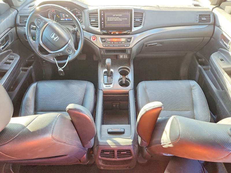 Photo 8 from auction – 2017 HONDA RIDGELINE with VIN 5FPYK2F61HB001926