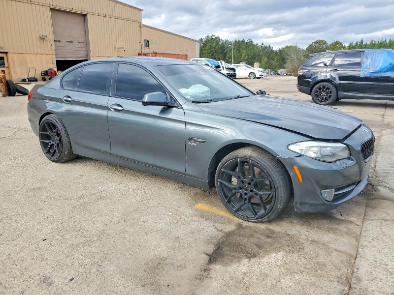 Photo 4 from auction – 2012 BMW 550 XI with VIN WBAFU9C59CC786911