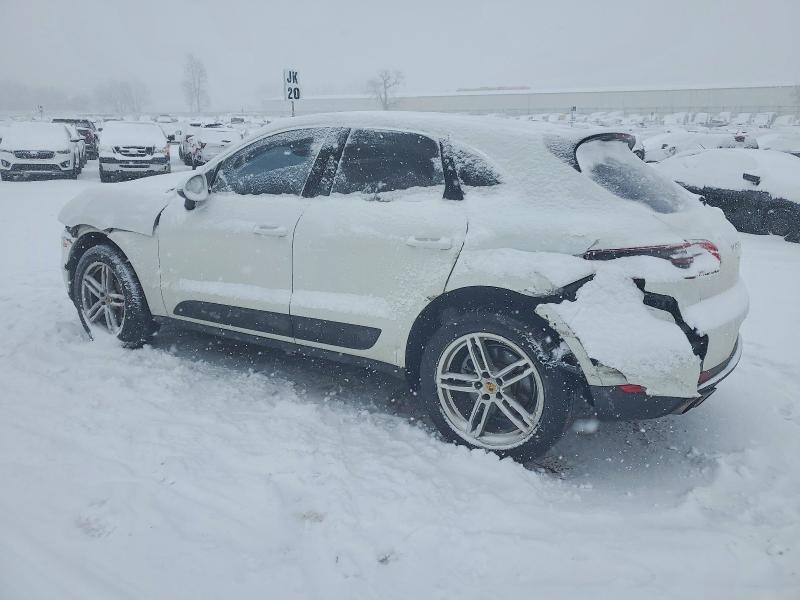 Photo 2 from auction – 2016 PORSCHE MACAN with VIN WP1AB2A53GLB50969