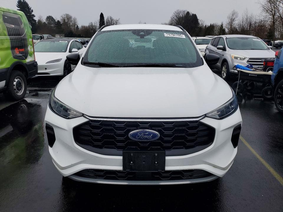 Photo 5 from auction – 2023 FORD ESCAPE with VIN 1FMCU9MN6PUA33059