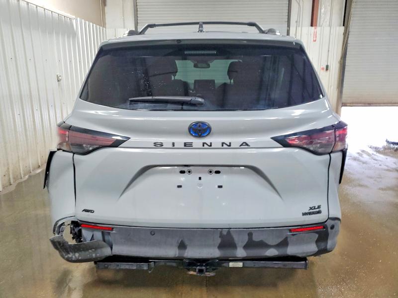 Photo 6 from auction – 2024 TOYOTA SIENNA XSE with VIN 5TDCSKFC1RS145871