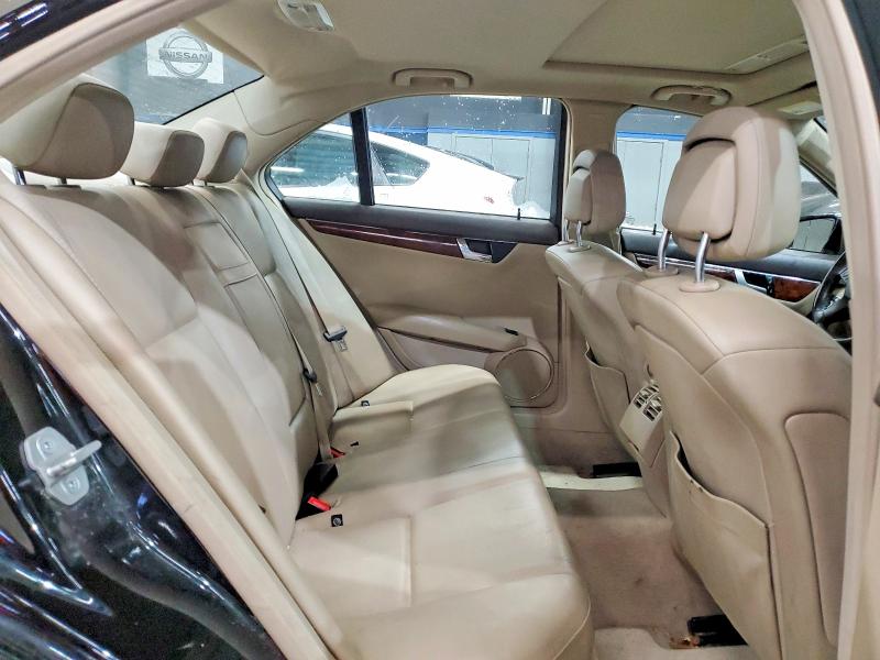 Photo 10 from auction – 2011 MERCEDES-BENZ C with VIN WDDGF8BB7BR148967