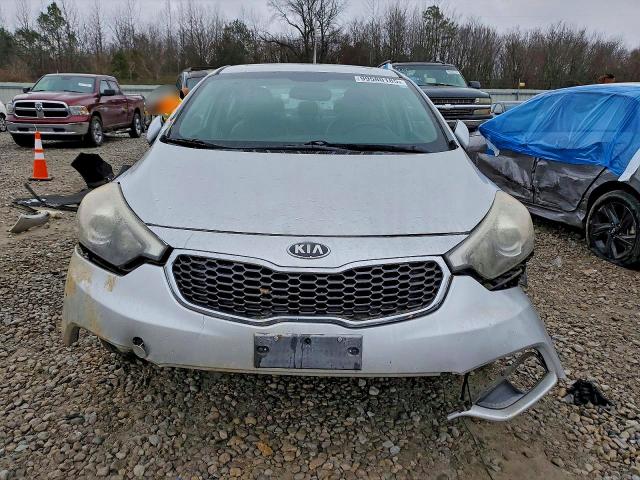 Photo 5 from auction – 2015 KIA FORTE EX with VIN KNAFZ4A89F5268582