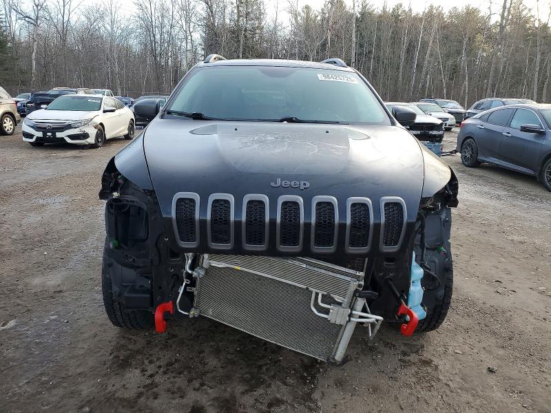 Photo 5 from auction – 2018 JEEP CHEROKEE T with VIN 1C4PJMBX0JD616563