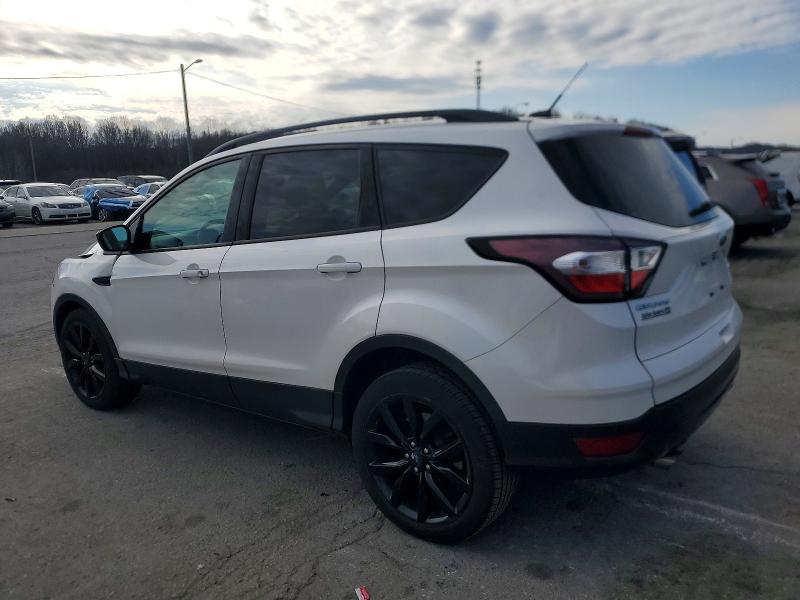 Photo 2 from auction – 2017 FORD ESCAPE with VIN 1FMCU0GD3HUD49616