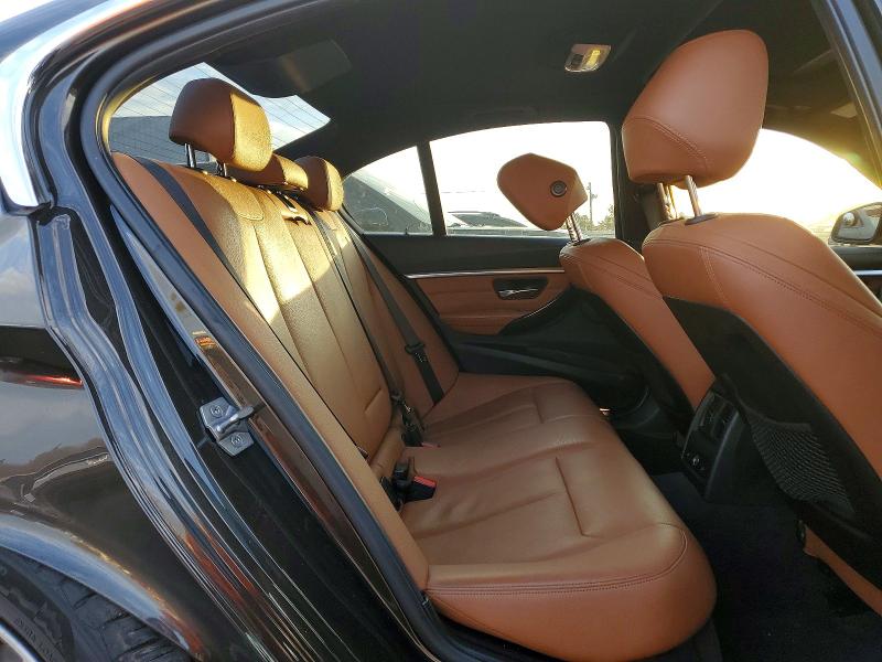 Photo 10 from auction – 2016 BMW 328 with VIN WBA8E9C55GK603909