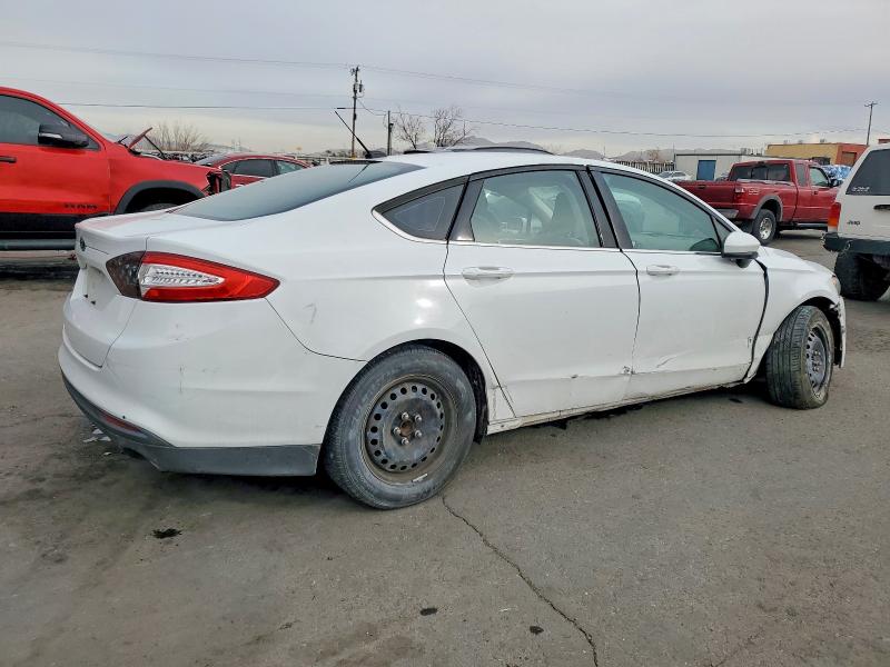 Photo 3 from auction – 2014 FORD FUSION S with VIN 3FA6P0G73ER331595