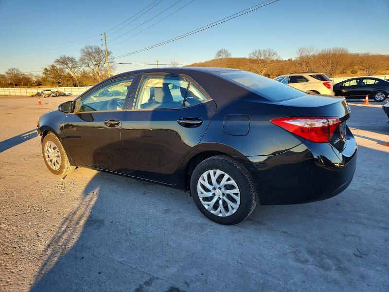 Zdjęcie 2 z aukcji – 2018 TOYOTA COROLLA z VIN 5YFBURHE3JP820422