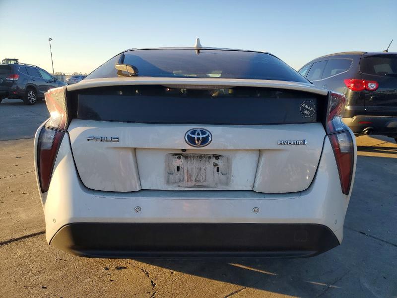 Photo 6 from auction – 2017 TOYOTA PRIUS with VIN JTDKARFU7H3031356