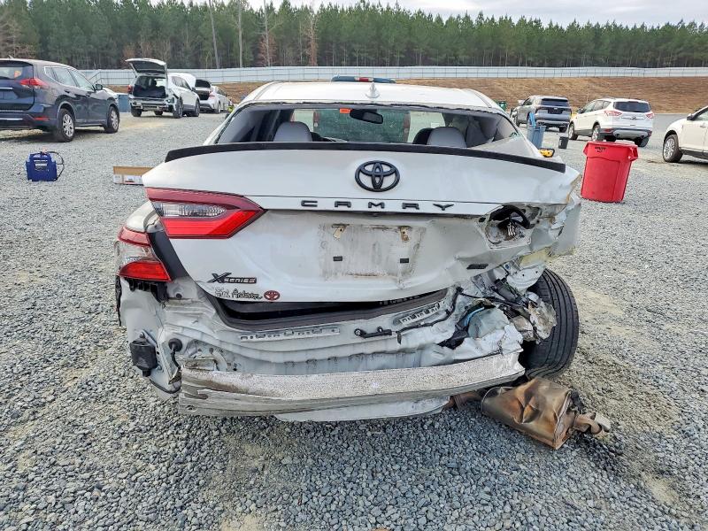 Photo 6 from auction – 2022 TOYOTA CAMRY with VIN 4T1T11AK4NU052369