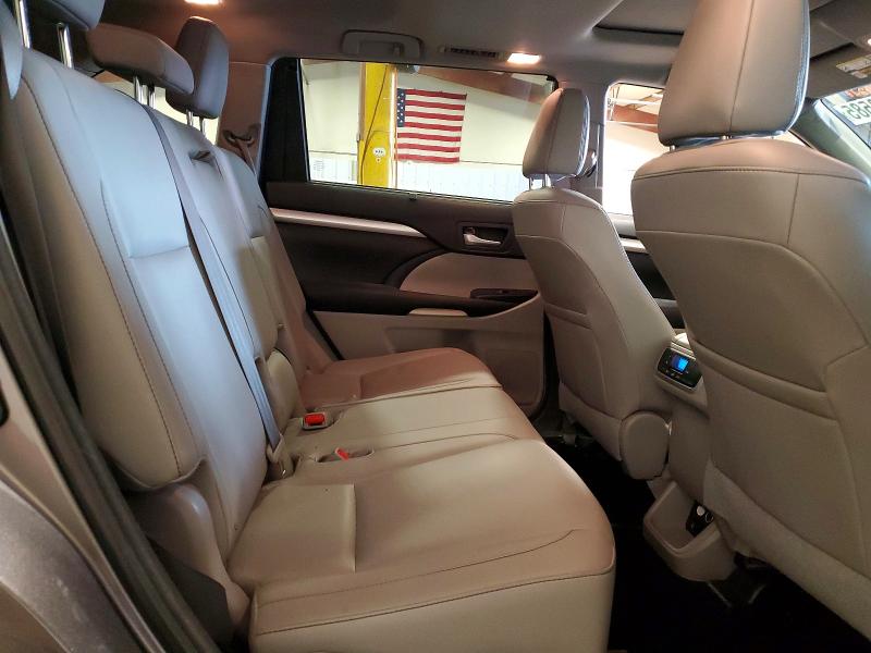 Photo 11 from auction – 2015 TOYOTA HIGHLANDER with VIN 5TDJKRFH1FS150642