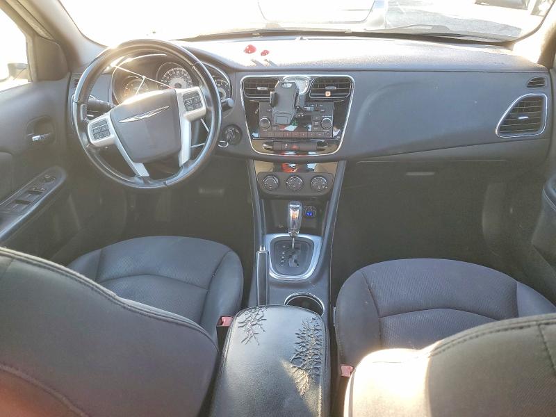Photo 8 from auction – 2013 CHRYSLER 200 TOURIN with VIN 1C3CCBBG0DN678447
