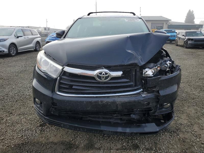 Photo 5 from auction – 2015 TOYOTA HIGHLANDER with VIN 5TDJKRFH0FS211561