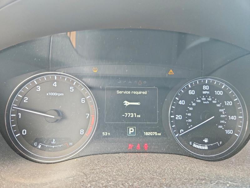 Photo 9 from auction – 2015 HYUNDAI GENESIS with VIN KMHGN4JE6FU019411