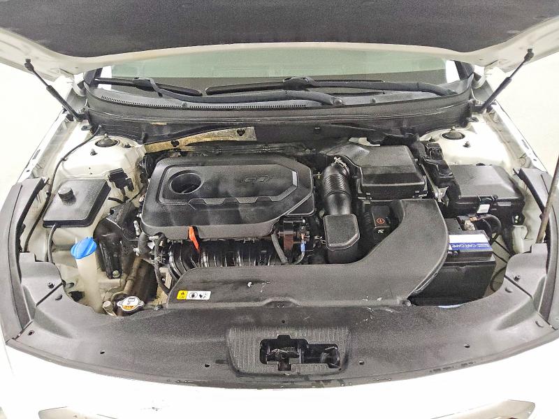 Photo 11 from auction – 2017 HYUNDAI SONATA SE with VIN 5NPE24AF4HH473716