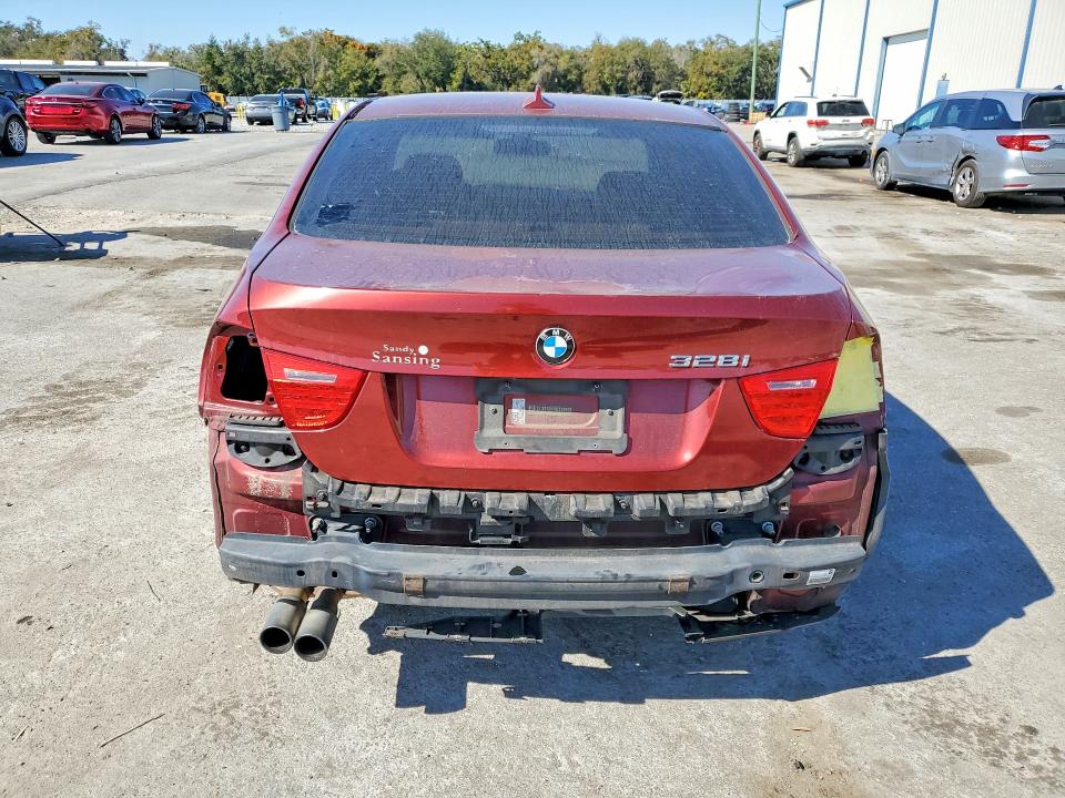 Photo 6 from auction – 2011 BMW 328 I with VIN WBAPH7G50BNN04620