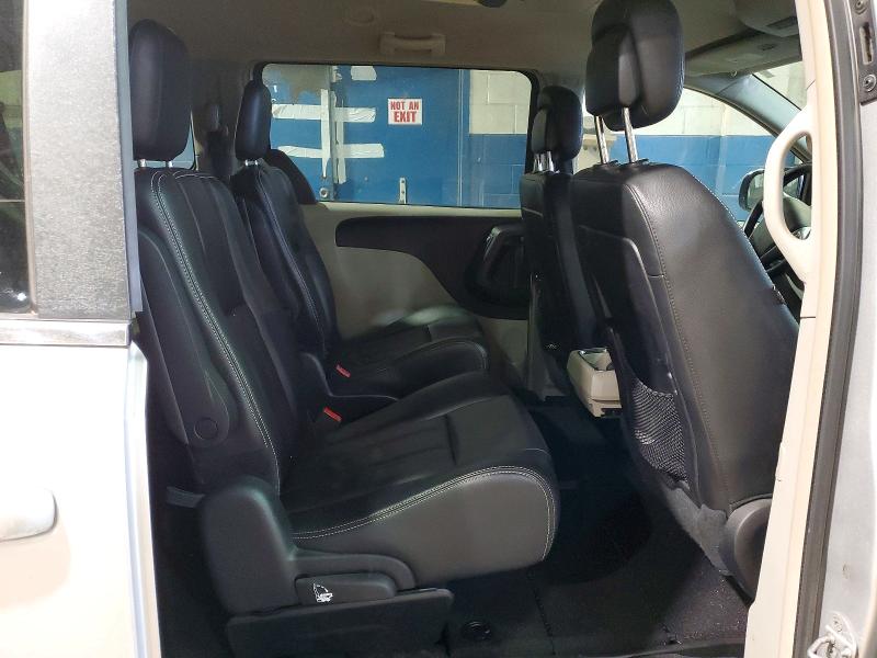 Photo 11 from auction – 2012 CHRYSLER TOWN & COU with VIN 2C4RC1BG2CR197925