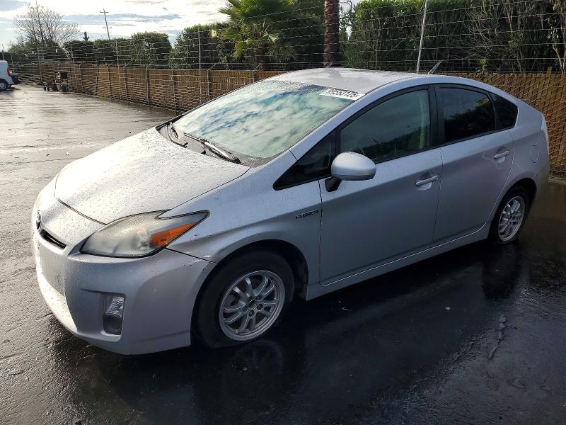 TOYOTA PRIUS 2010 مع رقم تعريف المركبة JTDKN3DU8A0022953 - صورة من المزاد