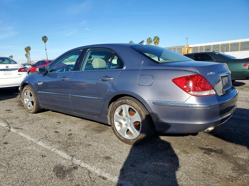Photo 2 from auction – 2005 ACURA RL with VIN JH4KB16535C013227