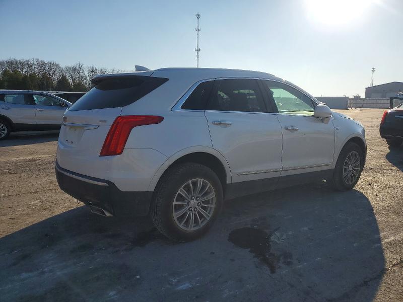 Photo 3 from auction – 2017 CADILLAC XT5 LUXURY with VIN 1GYKNDRS9HZ253275