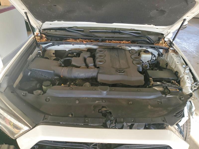Photo 12 from auction – 2016 TOYOTA 4RUNNER SR with VIN JTEBU5JR2G5289835