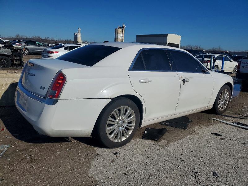 Photo 3 from auction – 2013 CHRYSLER 300 with VIN 2C3CCARG0DH739627