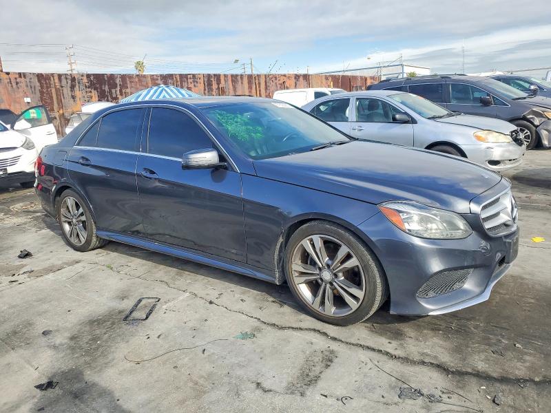Foto 4 de la subasta – 2015 MERCEDES-BENZ E con VIN WDDHF5KB0FB091352